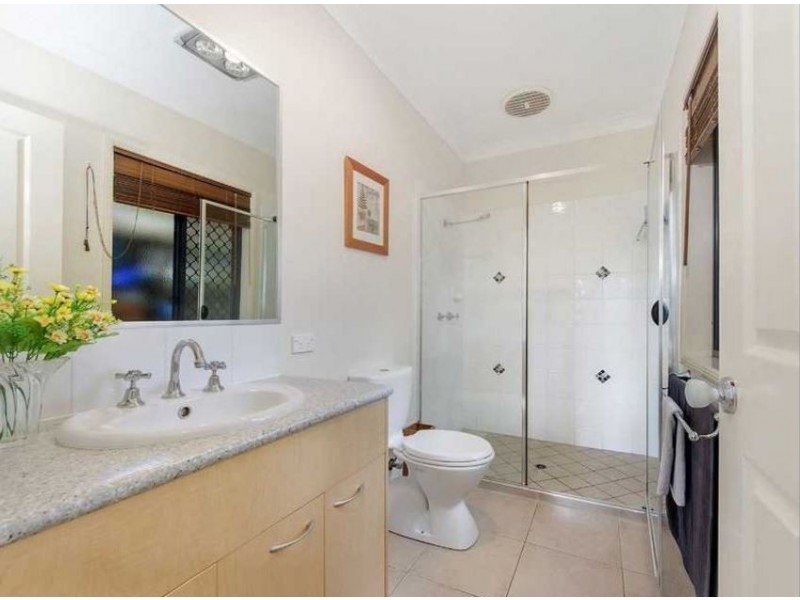 1 Schneid Street, Mudgeeraba QLD 4213