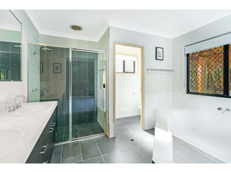 17 Koolang Crescent, Reedy Creek QLD 4227