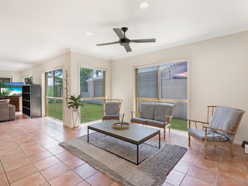 44 Peach Drive, Robina QLD 4226