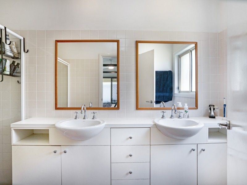 44 Peach Drive, Robina QLD 4226