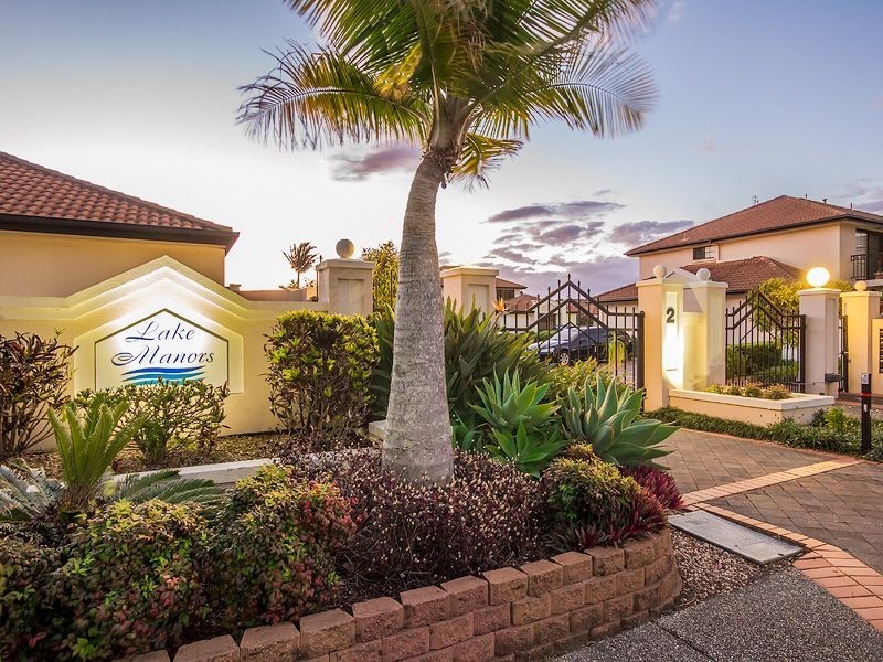 3/2 Beachcomber Court, Burleigh Waters QLD 4220