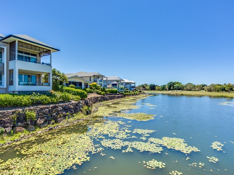 11/802 Glades Drive, Robina QLD 4226