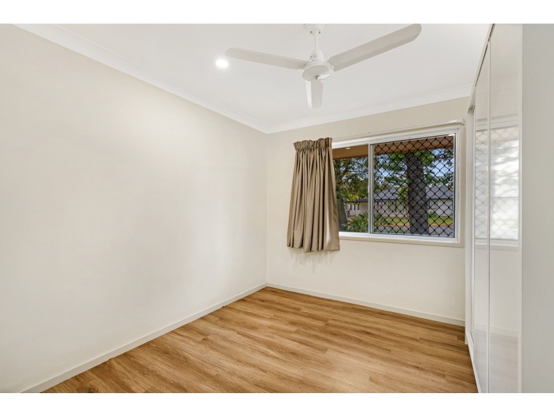 27 Fairsky Avenue, Mermaid Waters QLD 4218