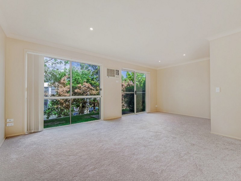 4/97 Eugaree Street, Southport QLD 4215