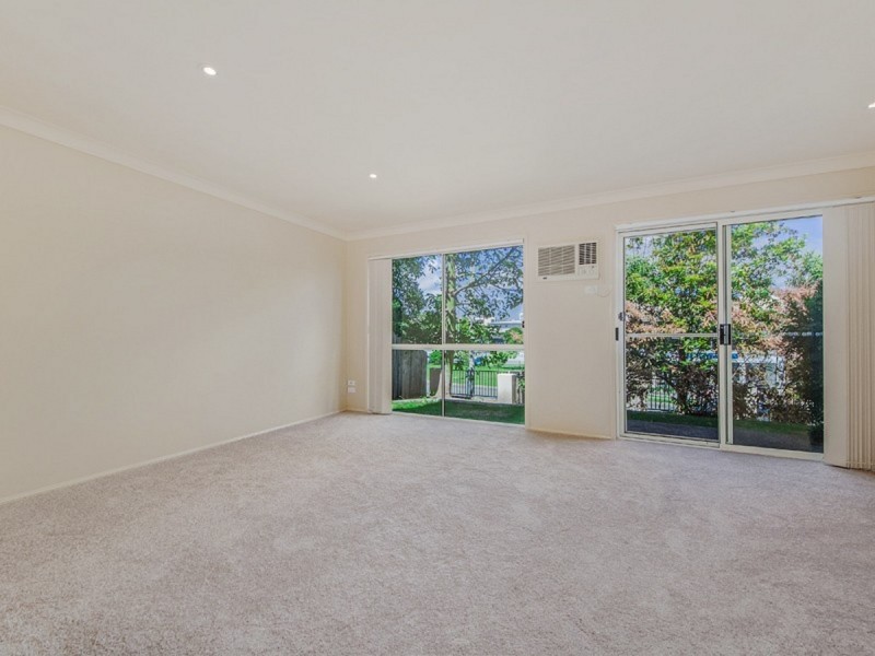 4/97 Eugaree Street, Southport QLD 4215