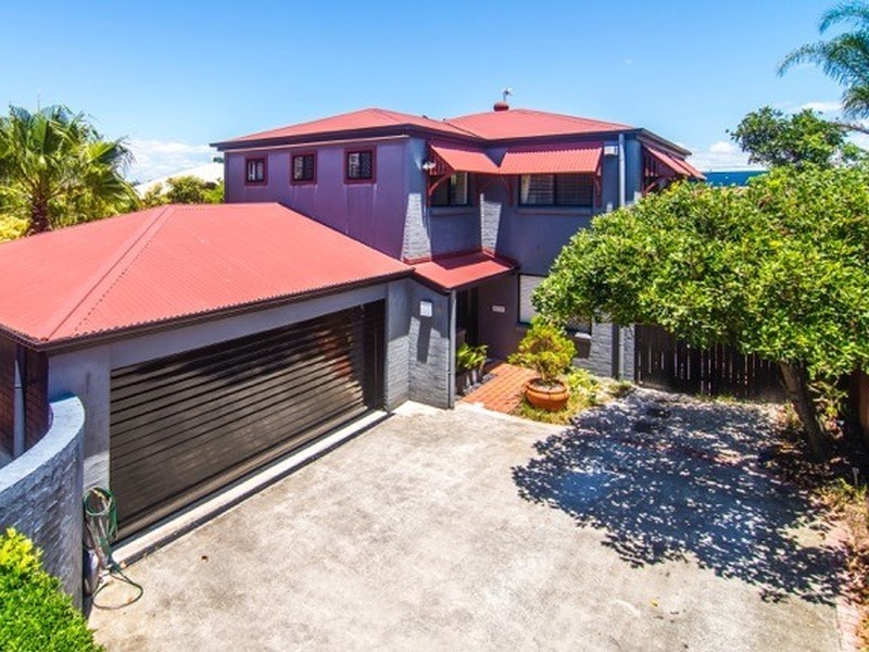 6 Waverley Street, Southport QLD 4215