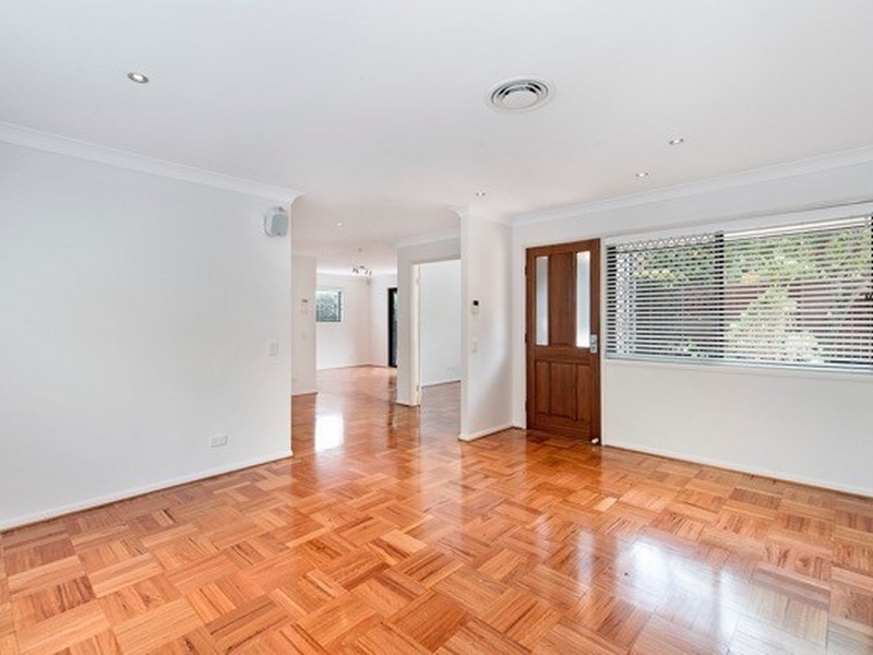 6 Waverley Street, Southport QLD 4215