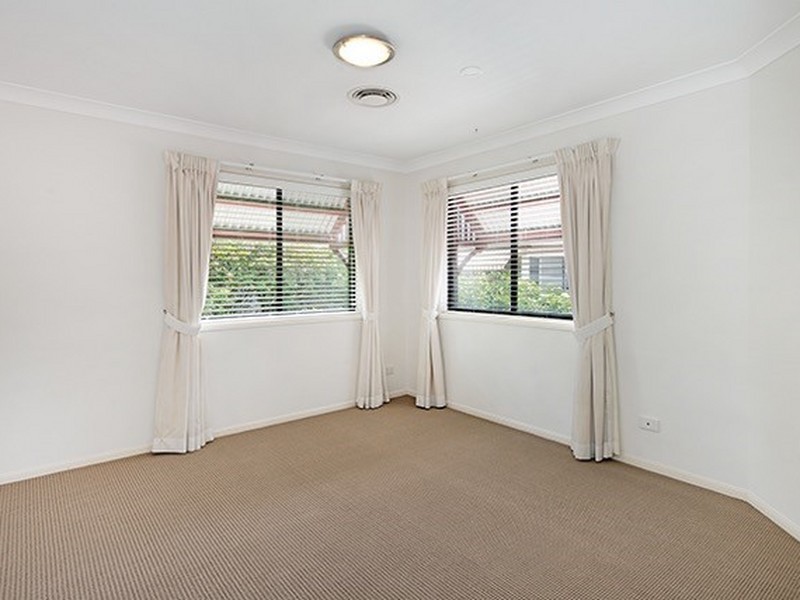 6 Waverley Street, Southport QLD 4215