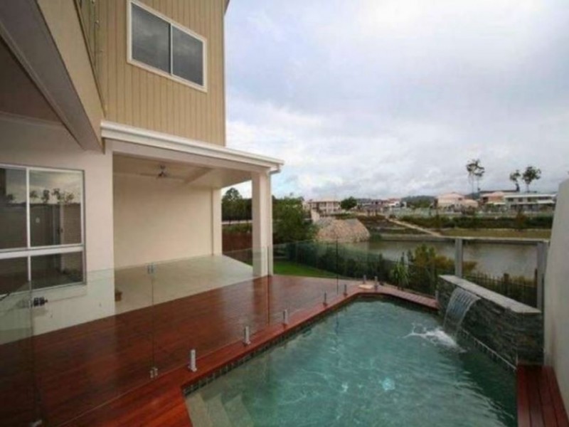 55 Bridgewater Drive, Varsity Lakes QLD 4227