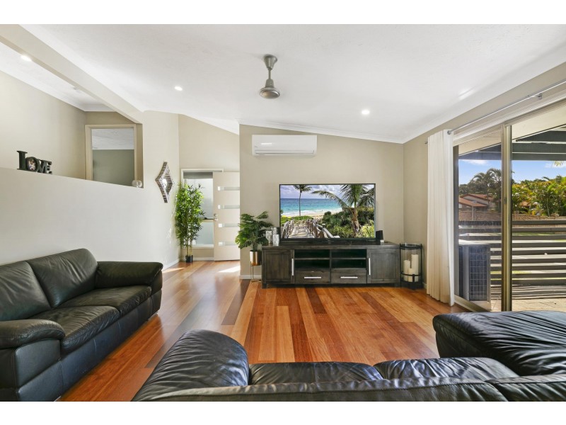 22 Hickey Way, Carrara QLD 4211