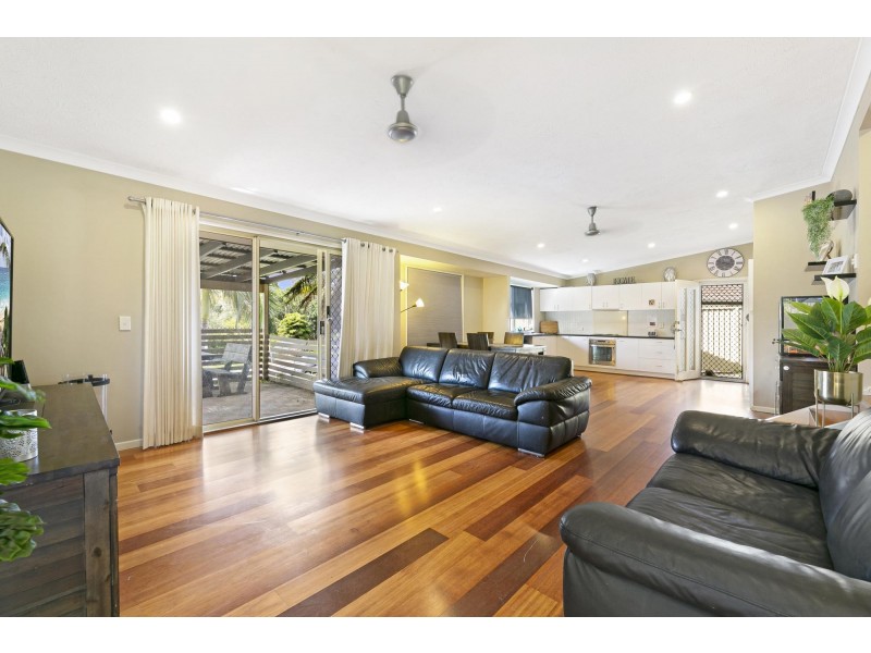 22 Hickey Way, Carrara QLD 4211