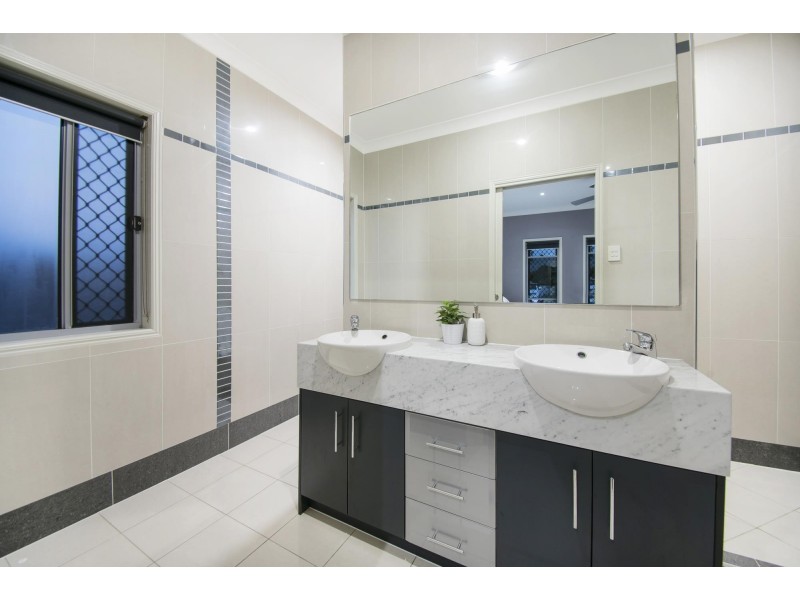 6 Bunjil Place, Upper Coomera QLD 4209