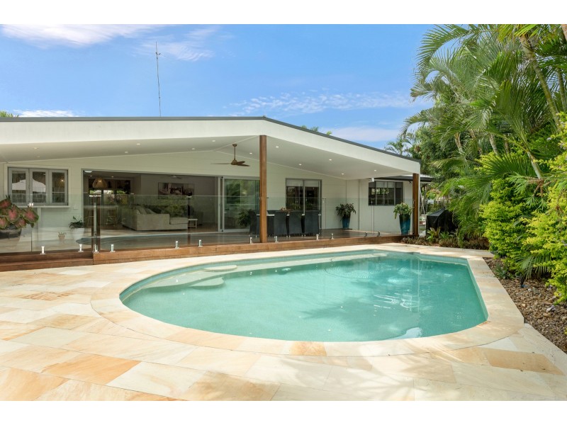 46 Fairsky Avenue, Mermaid Waters QLD 4218