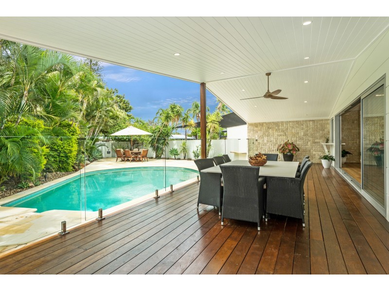 46 Fairsky Avenue, Mermaid Waters QLD 4218