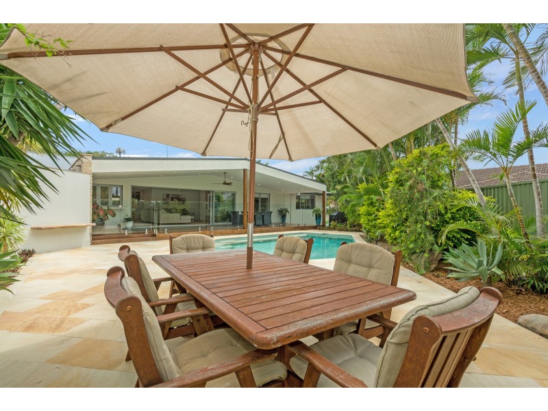 46 Fairsky Avenue, Mermaid Waters QLD 4218