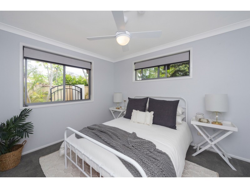 46 Fairsky Avenue, Mermaid Waters QLD 4218