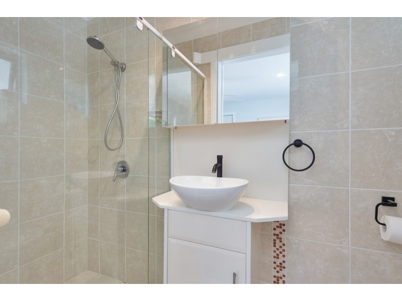 46 Fairsky Avenue, Mermaid Waters QLD 4218