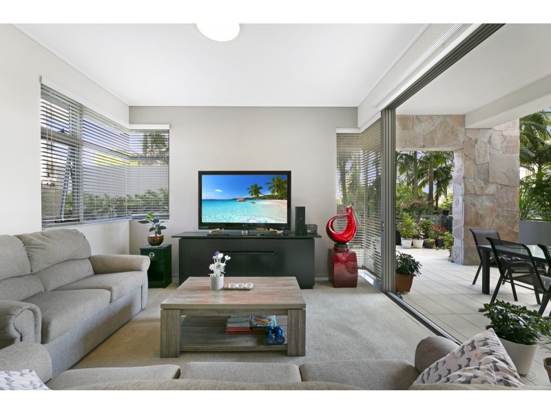 1/38 Riverwalk Avenue, Robina QLD 4226