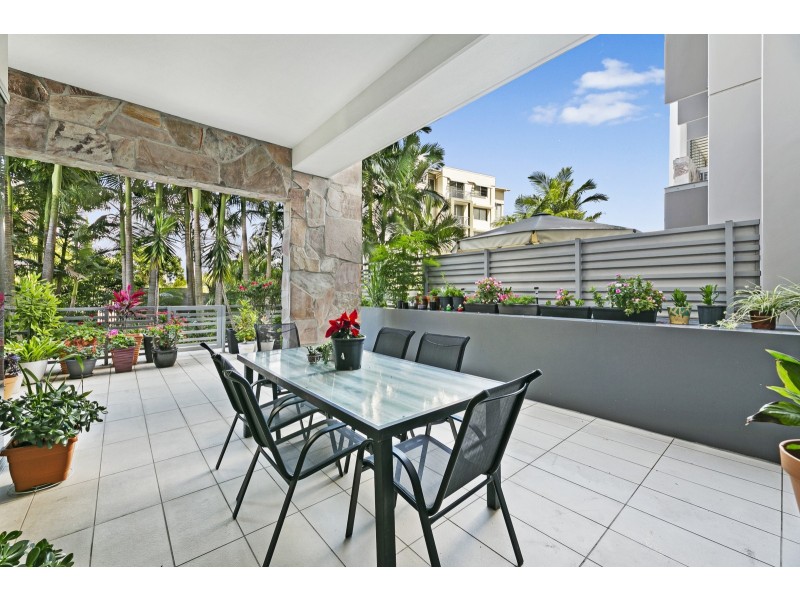 1/38 Riverwalk Avenue, Robina QLD 4226