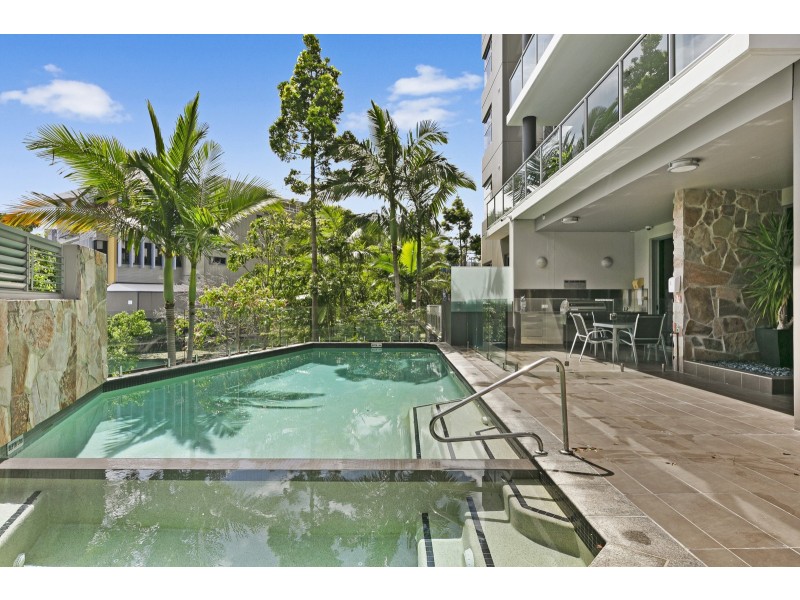 1/38 Riverwalk Avenue, Robina QLD 4226