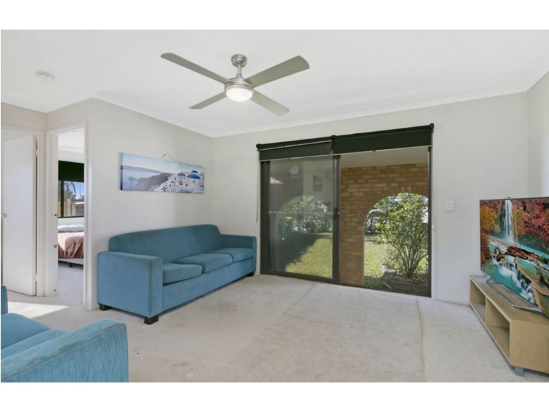 35 Razorbill Street, Burleigh Waters QLD 4220