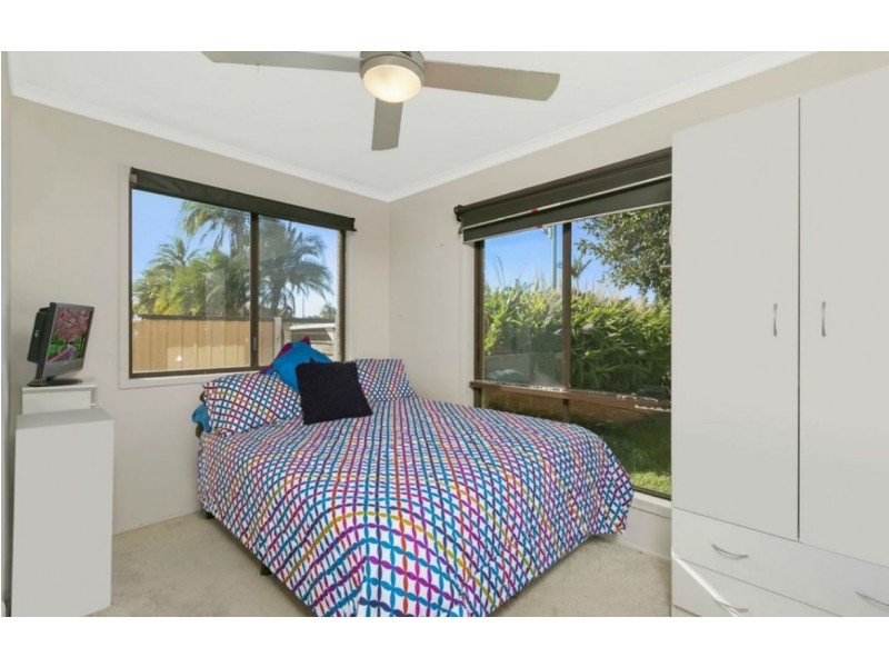 35 Razorbill Street, Burleigh Waters QLD 4220