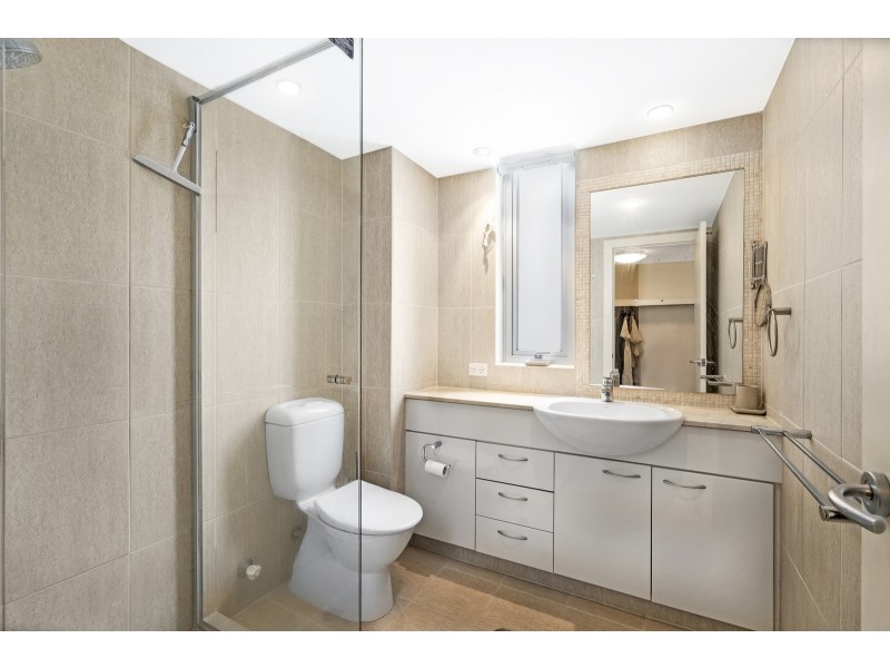 Unit 207/1 Twenty First Avenue, Palm Beach QLD 4221