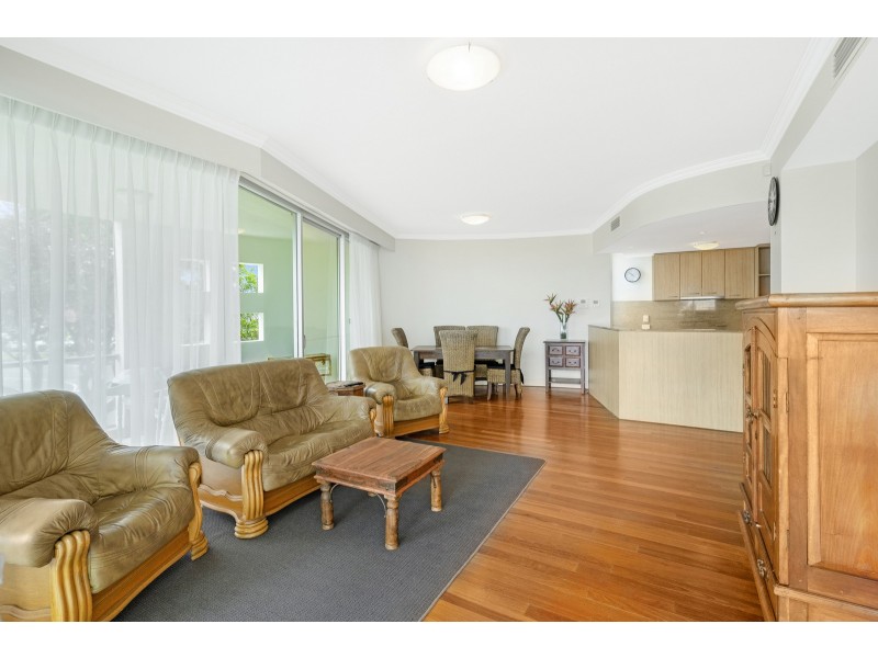 Unit 207/1 Twenty First Avenue, Palm Beach QLD 4221