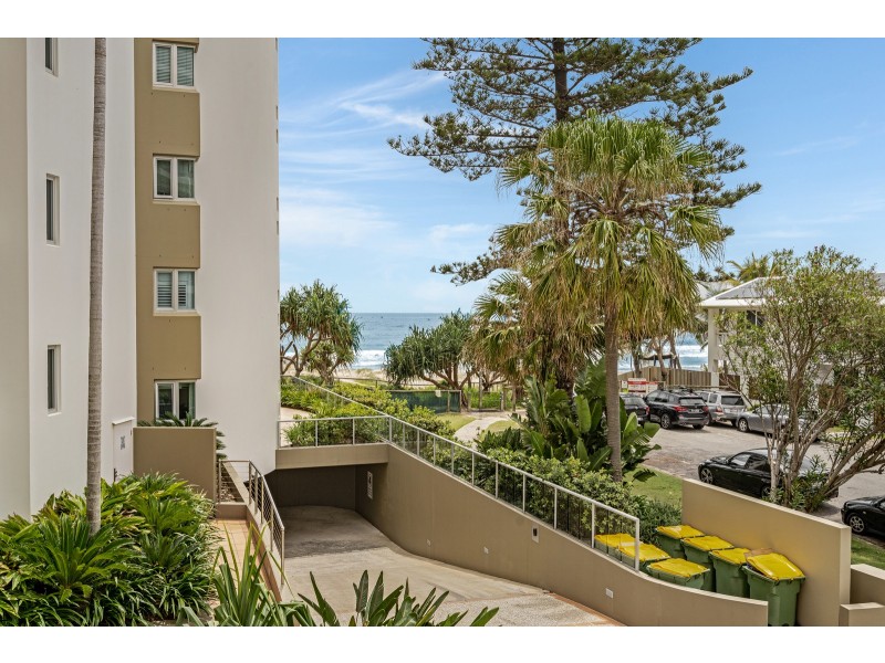 Unit 207/1 Twenty First Avenue, Palm Beach QLD 4221