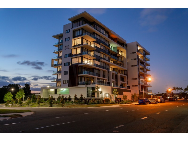 202/112 Palm Meadows Drive, Carrara QLD 4211