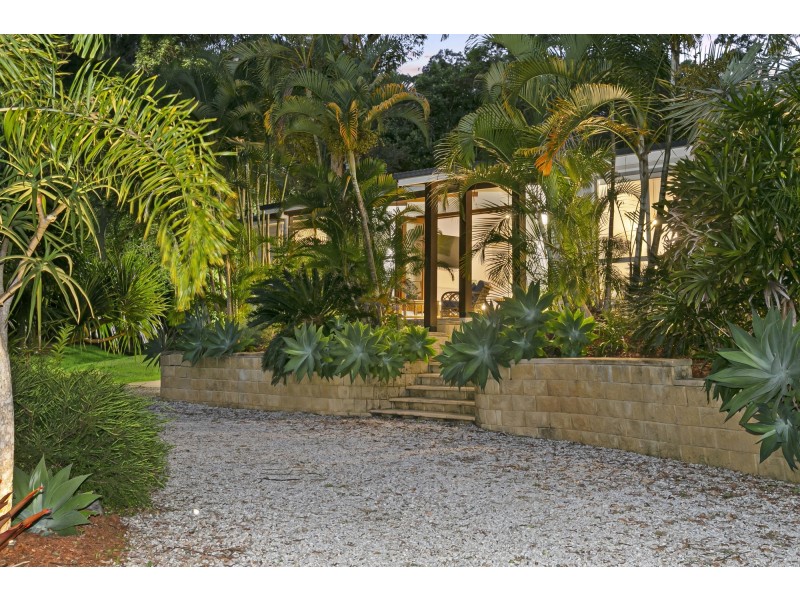 4 Evergreen Drive, Elanora QLD 4221