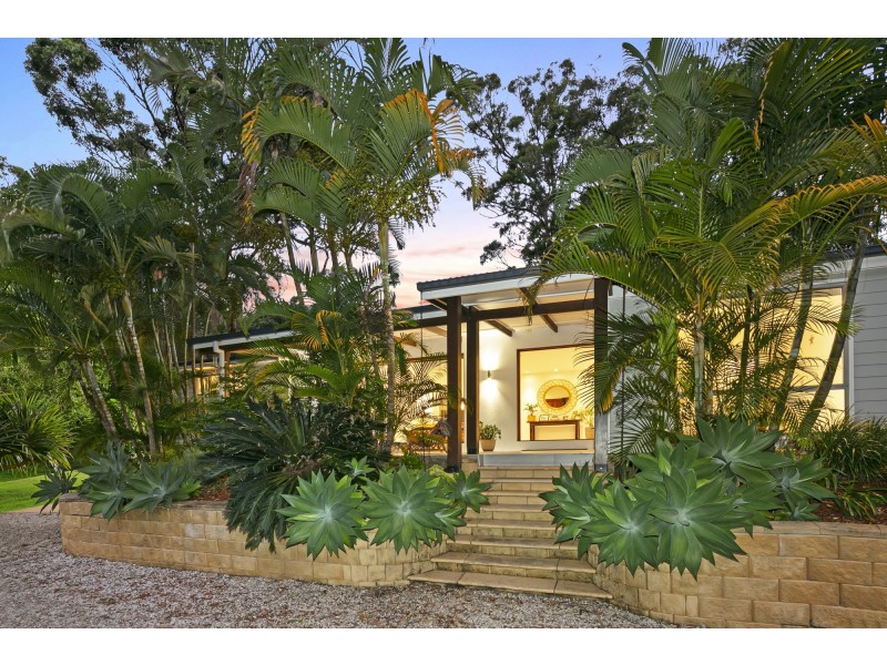 4 Evergreen Drive, Elanora QLD 4221