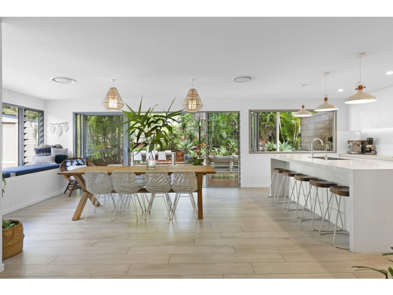 4 Evergreen Drive, Elanora QLD 4221