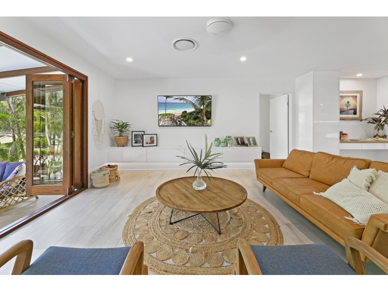 4 Evergreen Drive, Elanora QLD 4221