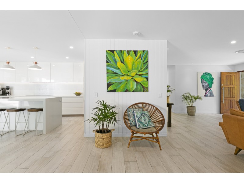 4 Evergreen Drive, Elanora QLD 4221