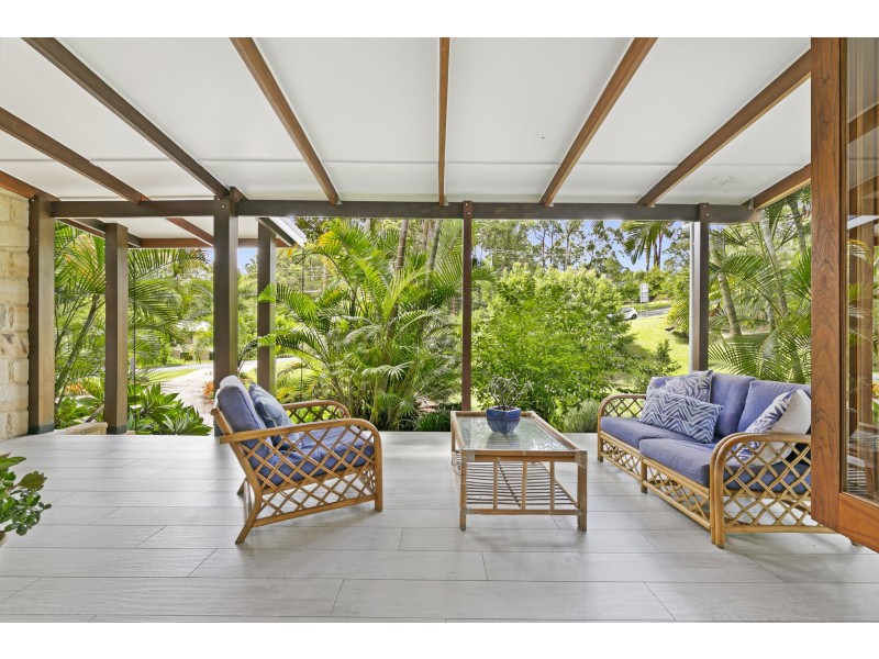 4 Evergreen Drive, Elanora QLD 4221