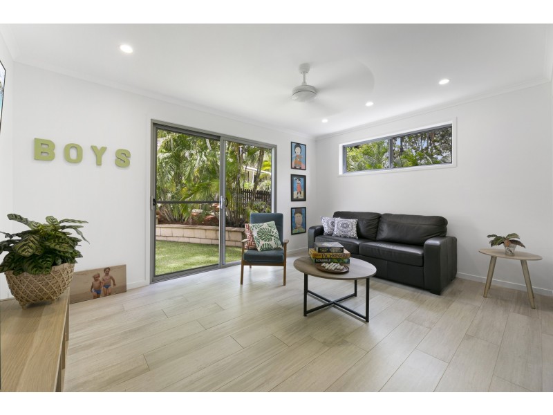 4 Evergreen Drive, Elanora QLD 4221