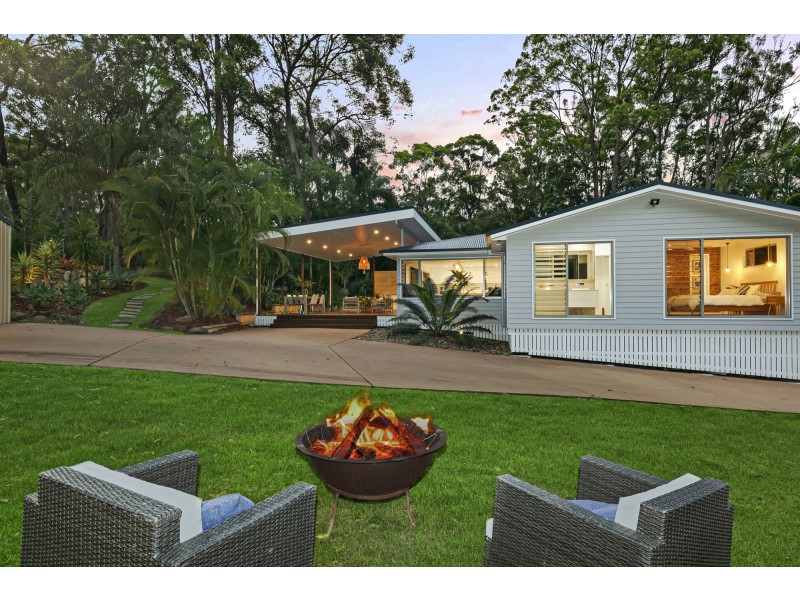 4 Evergreen Drive, Elanora QLD 4221