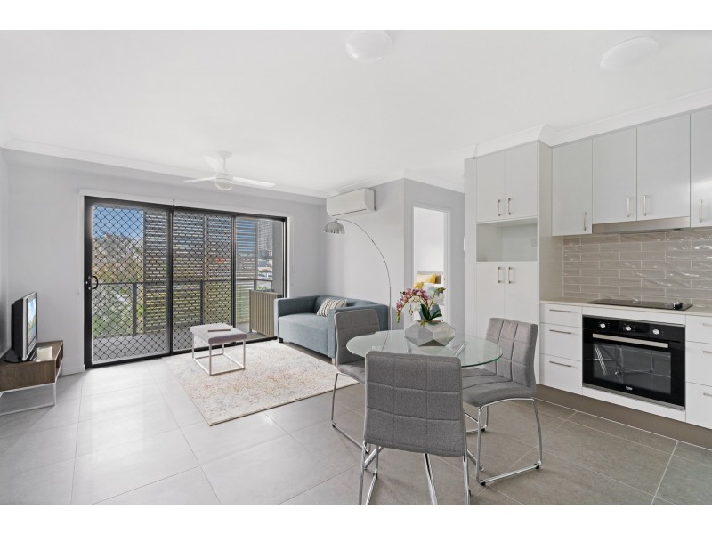 19/23 Minnie Street, Southport QLD 4215