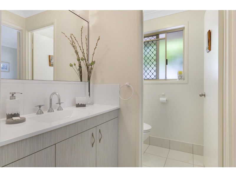 9 Teasdale Drive, Nerang QLD 4211