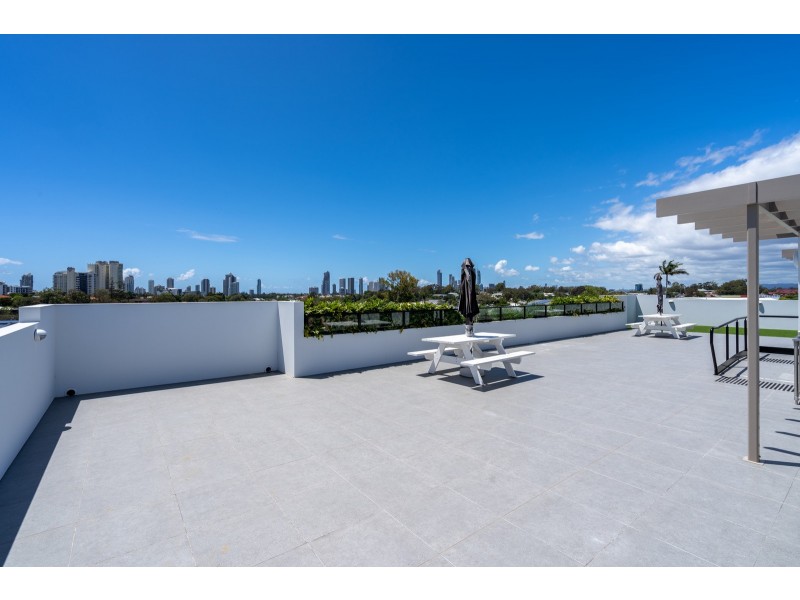 18/23 Minnie Street, Southport QLD 4215