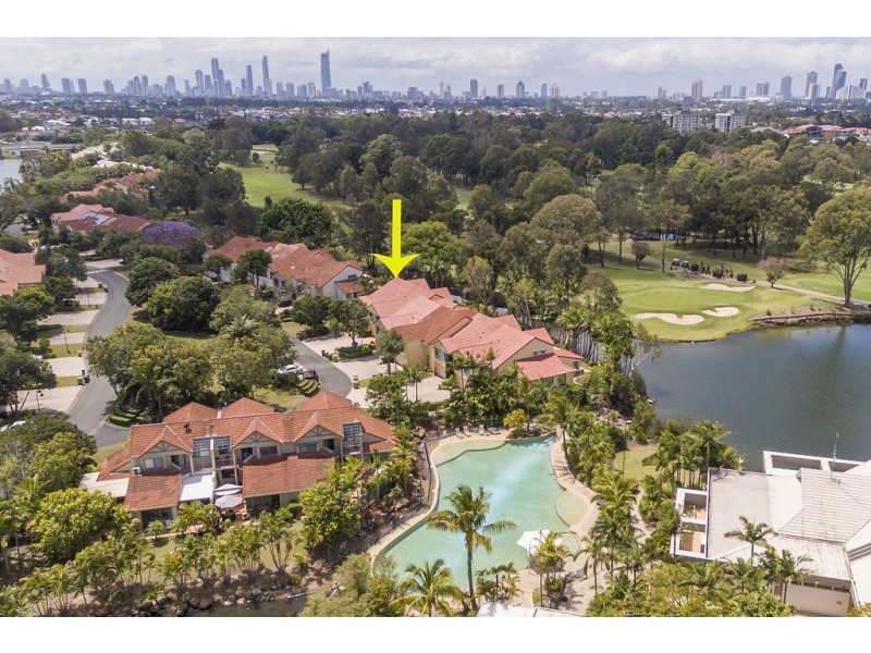 6/125 Santa Cruz Boulevard, Clear Island Waters QLD 4226