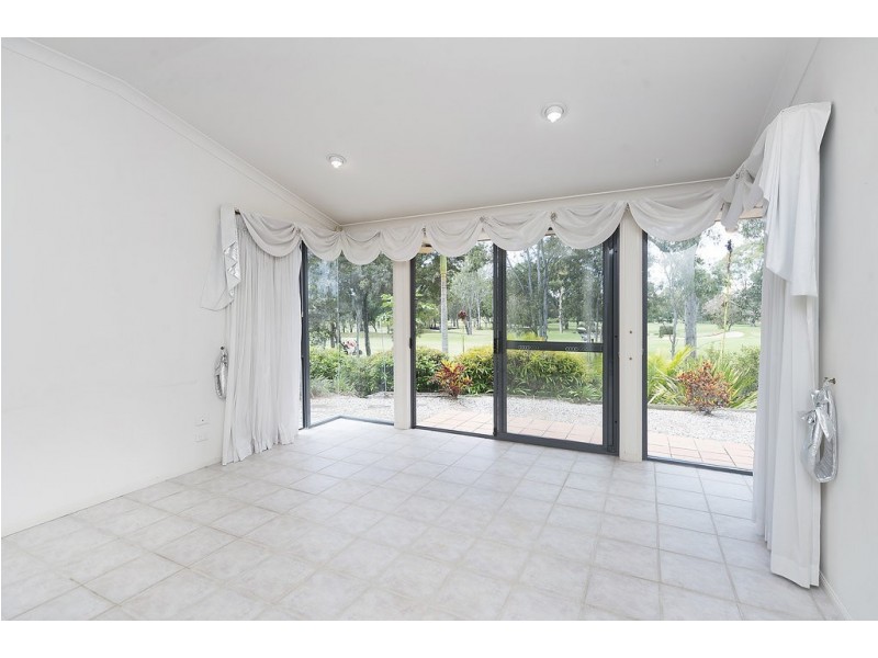 6/125 Santa Cruz Boulevard, Clear Island Waters QLD 4226