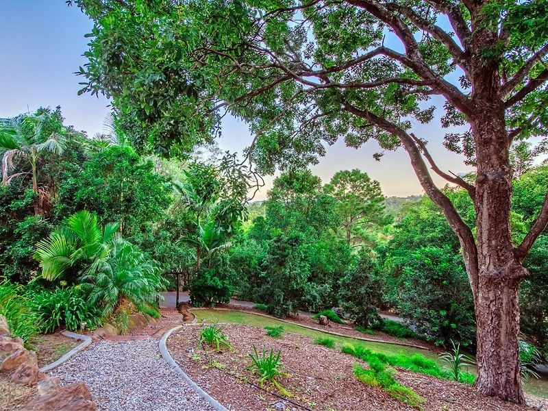 243 West Burleigh Road, Burleigh Heads QLD 4220