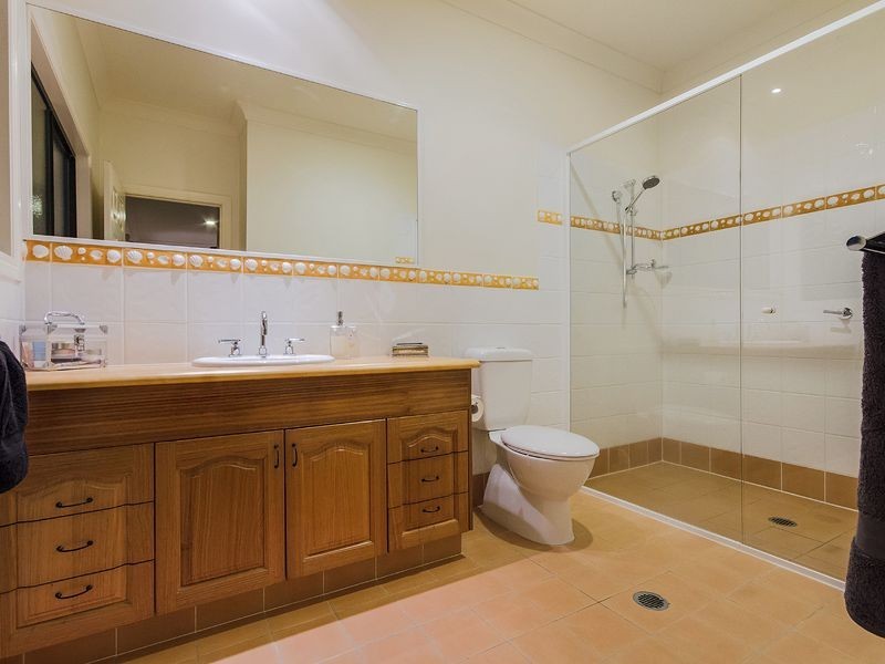 243 West Burleigh Road, Burleigh Heads QLD 4220