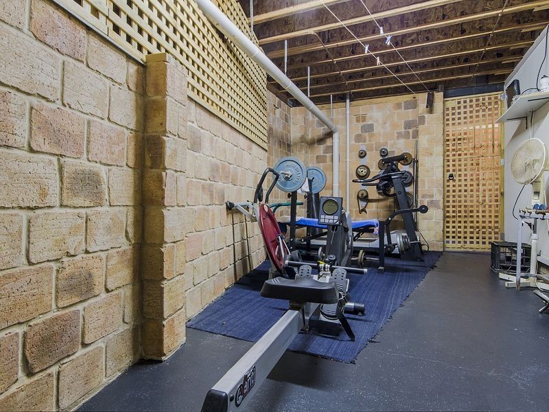 243 West Burleigh Road, Burleigh Heads QLD 4220