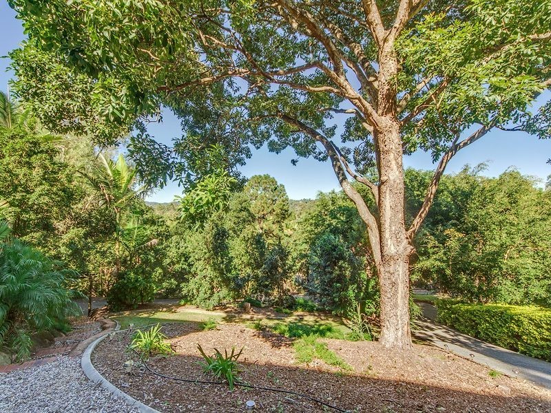 243 West Burleigh Road, Burleigh Heads QLD 4220