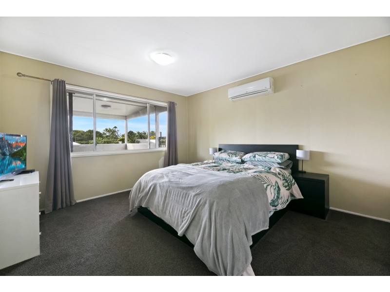 25 Reynolds Avenue, Labrador QLD 4215