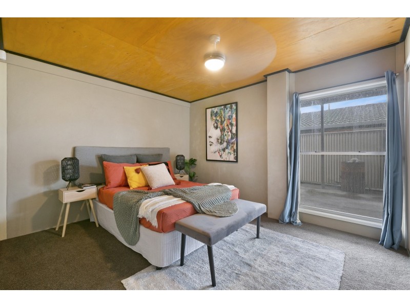 25 Reynolds Avenue, Labrador QLD 4215