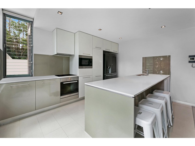 112/22-24 Ben Lexcen Place, Robina QLD 4226